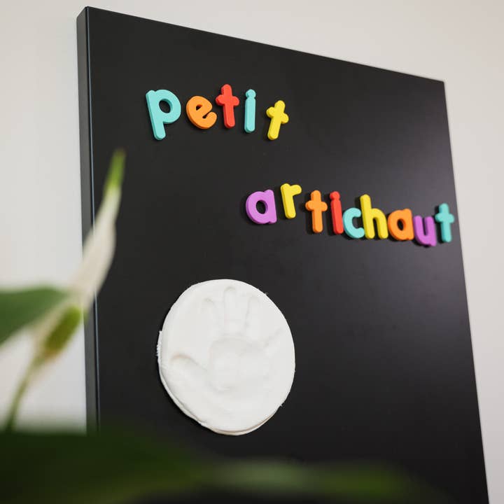 PJM Distributions Inc - Vente Aimant - Enfant et bébé - Petit Artichaut | 2 souvenirs magnétiques | Kit d'impression pour bébé1