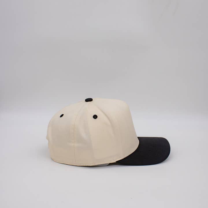 TATUM THE LABEL - Wholesale Trucker Hat - Unisex - Canvas Blank Trucker Hat Two-Tone Snapback 5 Panel Cream Tan