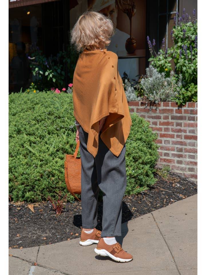 VIKOLINO - Wholesale Poncho - Women's - Merino Wool Poncho 11