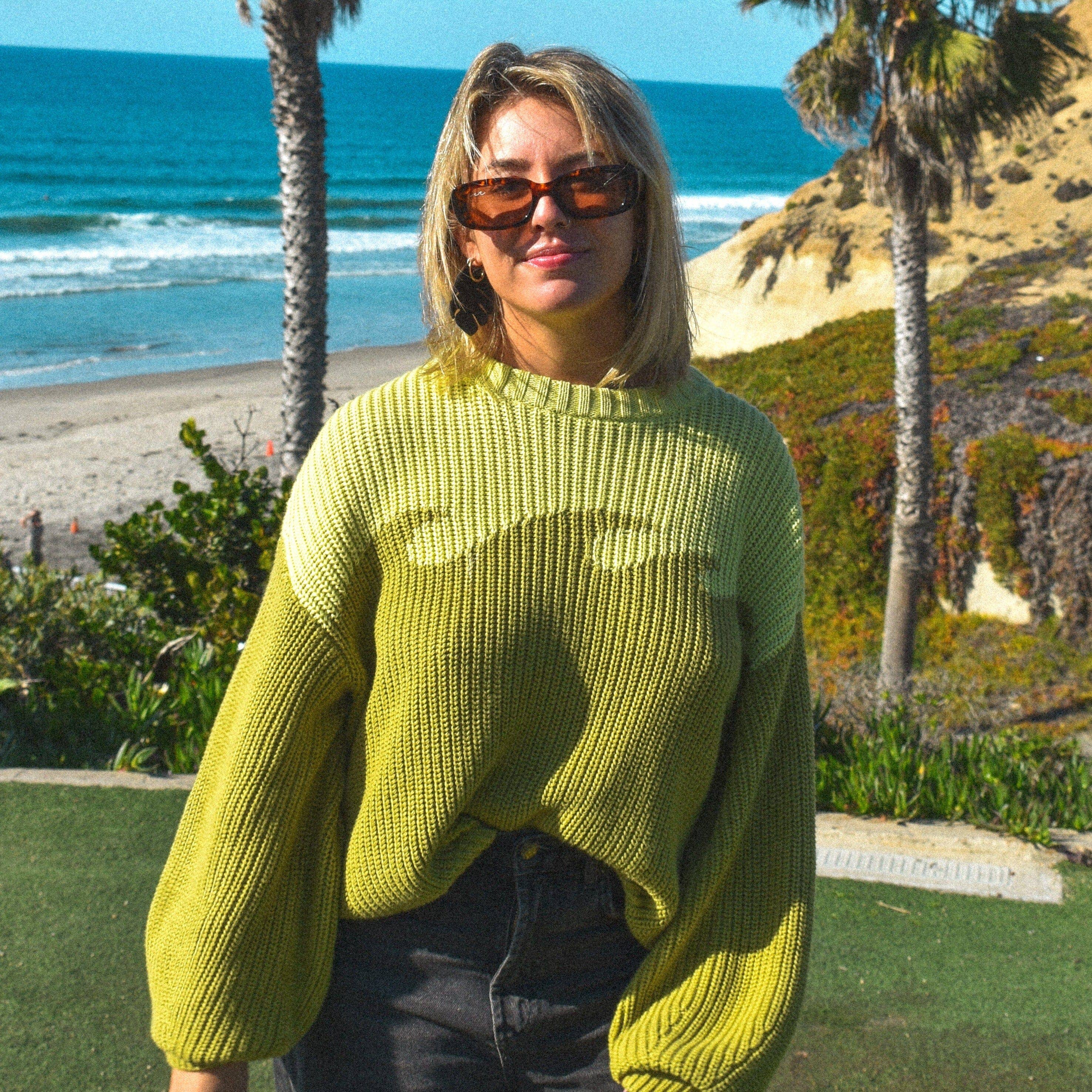 Wavey | Sunglasses - Wholesale Sunglasses - Women's - Scorpion Tortoise Brown Women's Sunglasses4