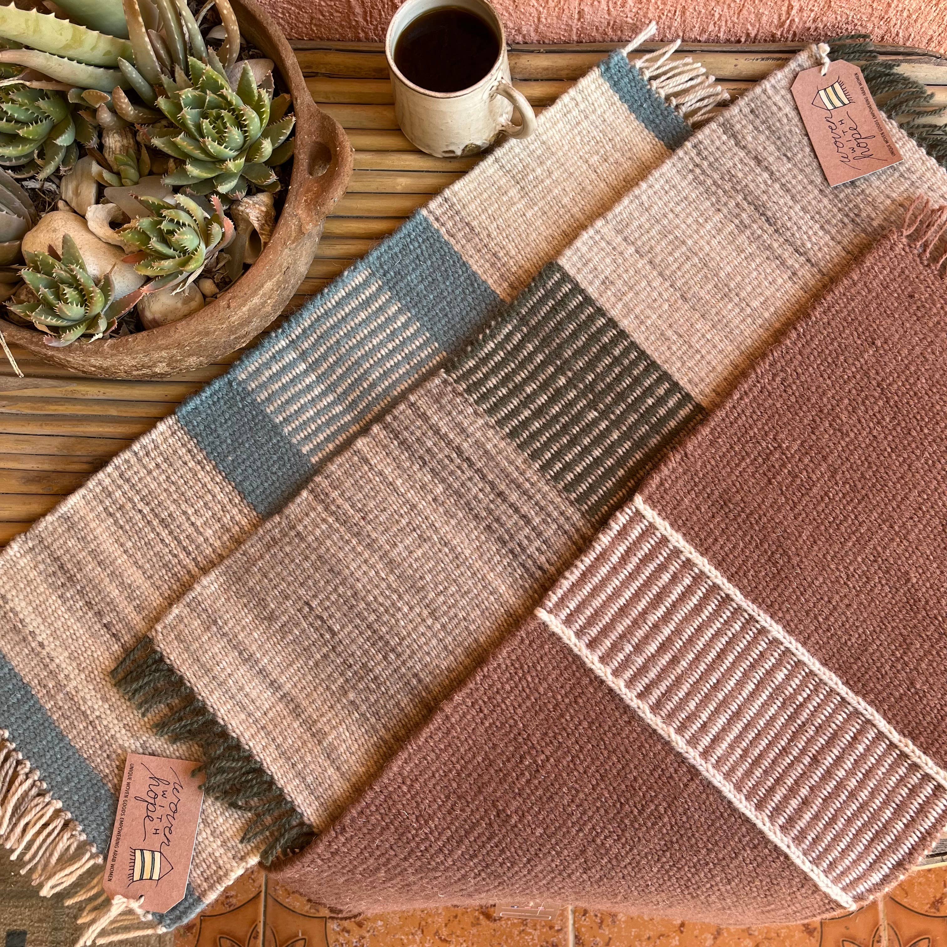 Woven With Hope - Wholesale Tafelloper - Table Runner-Desert collectie2