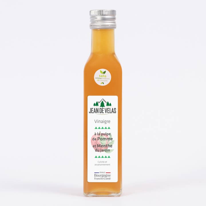 Apple Pulp and Garden Mint Vinegar for wholesale by JEAN DE VELAS