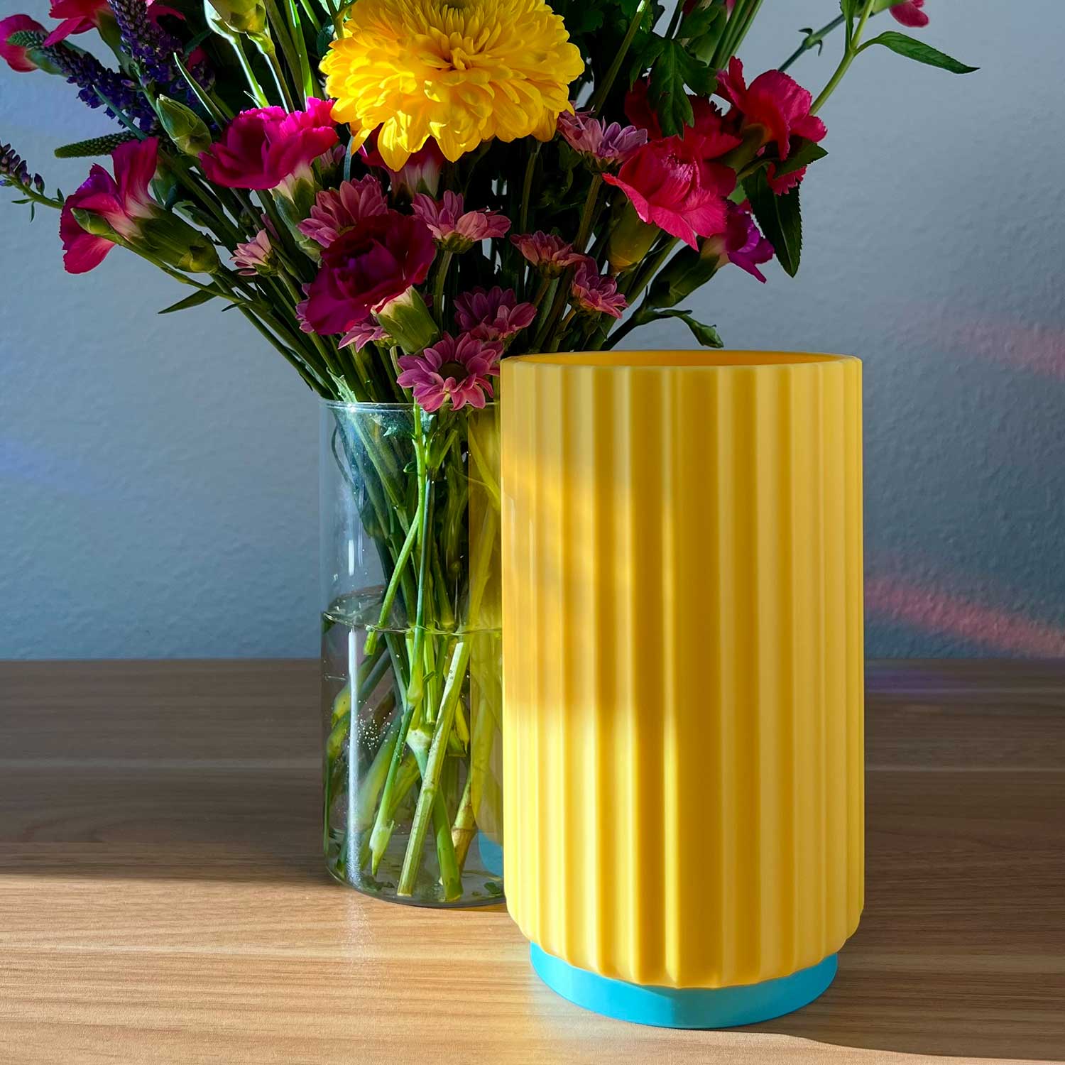 Daisy Wood Design - Wholesale Vase - Colorful Fluted Flower Vase Trio With Glass Inserts3