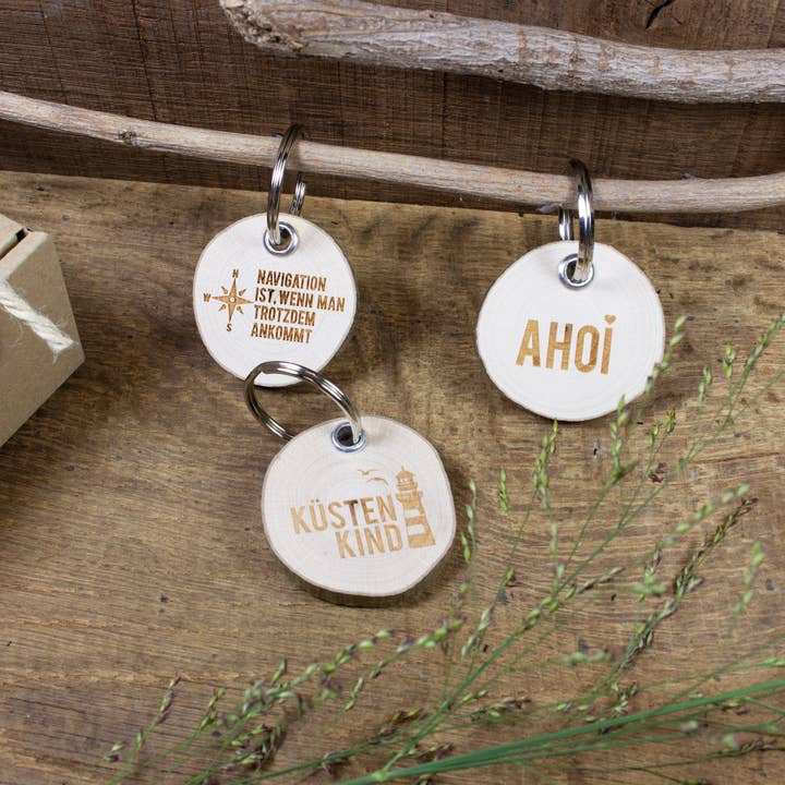 Bow & Hummingbird – wholesale Nyckelring - Unisex – Maritim nyckelring navigering av hasselträ