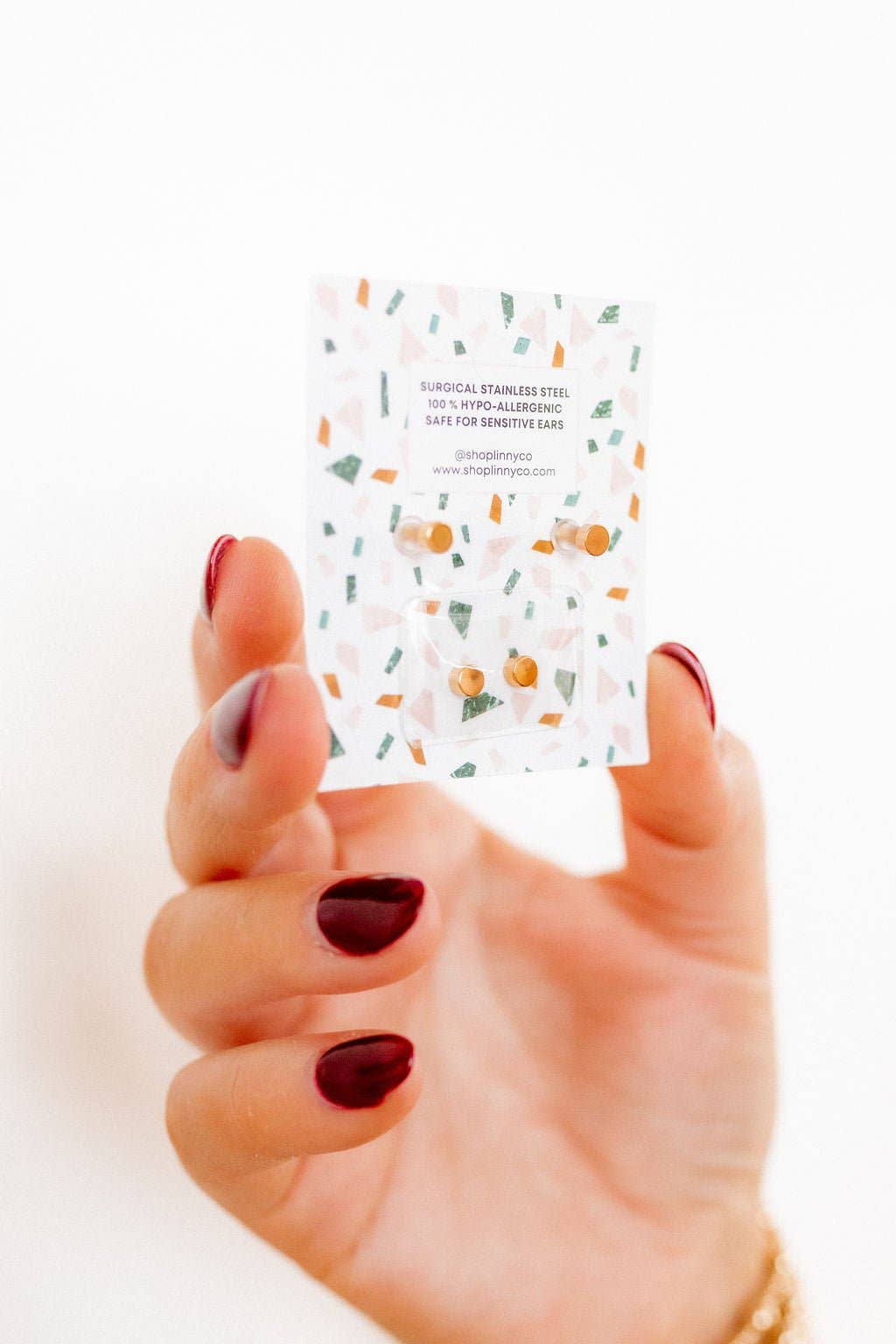 LINNY CO - Wholesale Stud/Post Earrings - Screwback Stud Earrings - Nora Heart Pink3