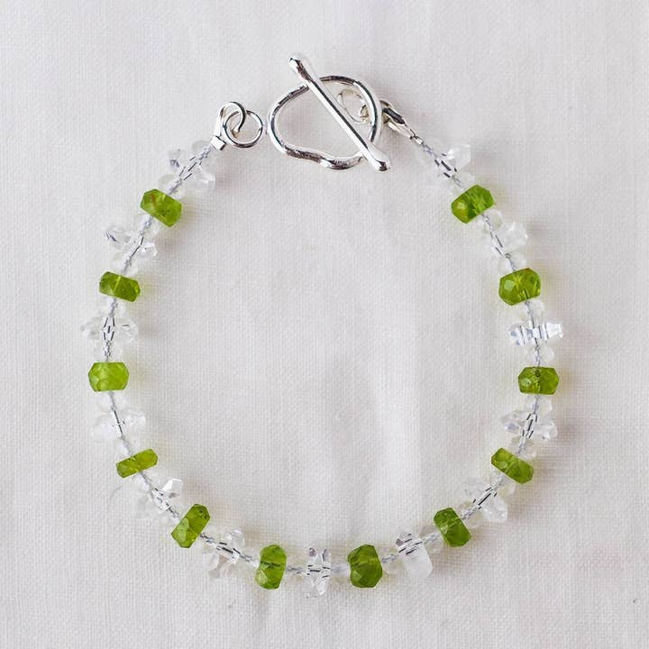 Peridot & Kvarts Armbånd – Dobbelt-energi Krystalsmykke med Argentium Sølv Lukning for engroshandel hos LoveGem Studio LLC