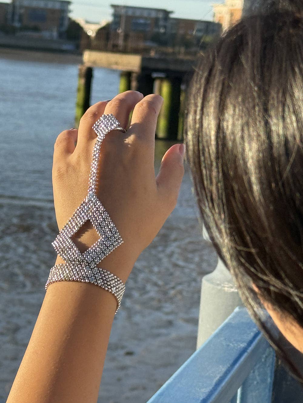 Urbiana – Großhandel Manschettenarmband – Handgeschirr mit Cuffed Cut Out Diamond2