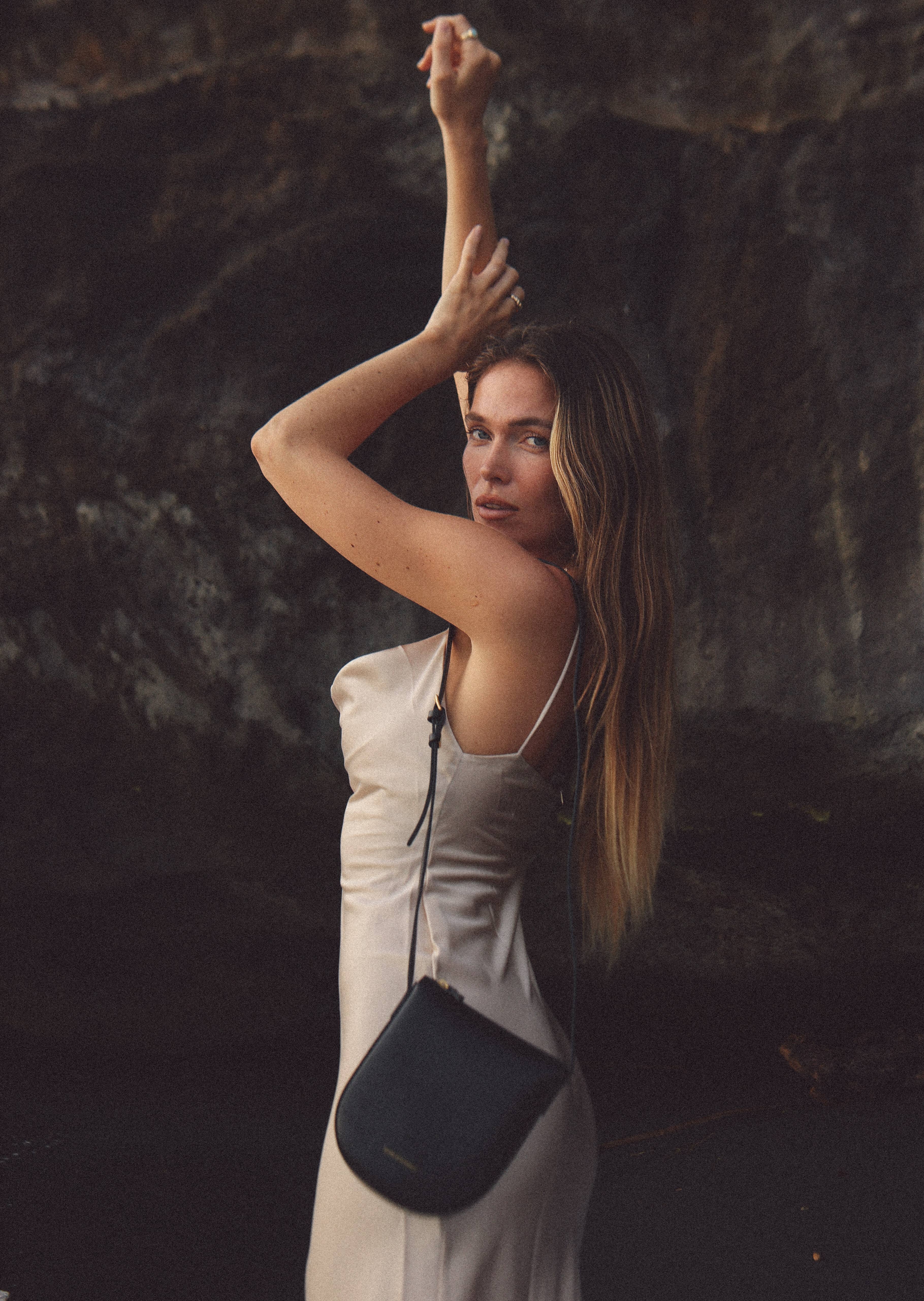 Sook Stainable - Vendita all'ingrosso Borsa a tracolla - Donna - Eva - Borsa a tracolla in pelle sostenibile di buccia di mela nera5