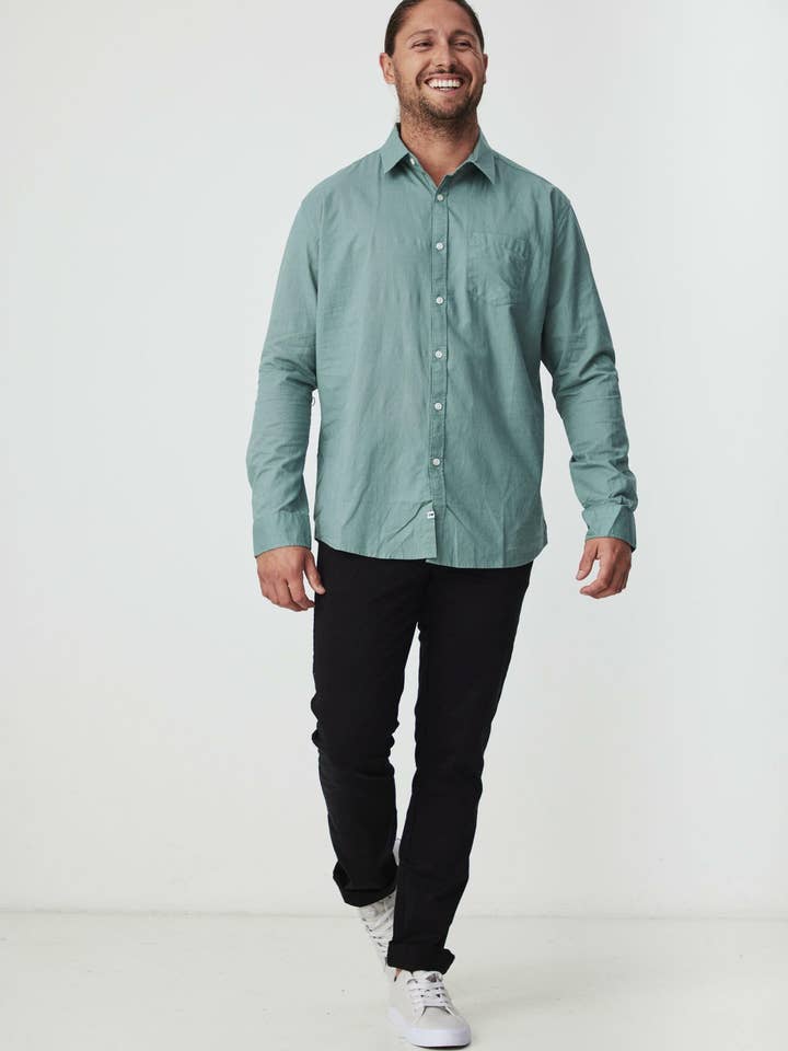 Avalon lichtgroen overhemd met lange mouwen van katoen en linnen voor wholesale door BLKWD APPAREL