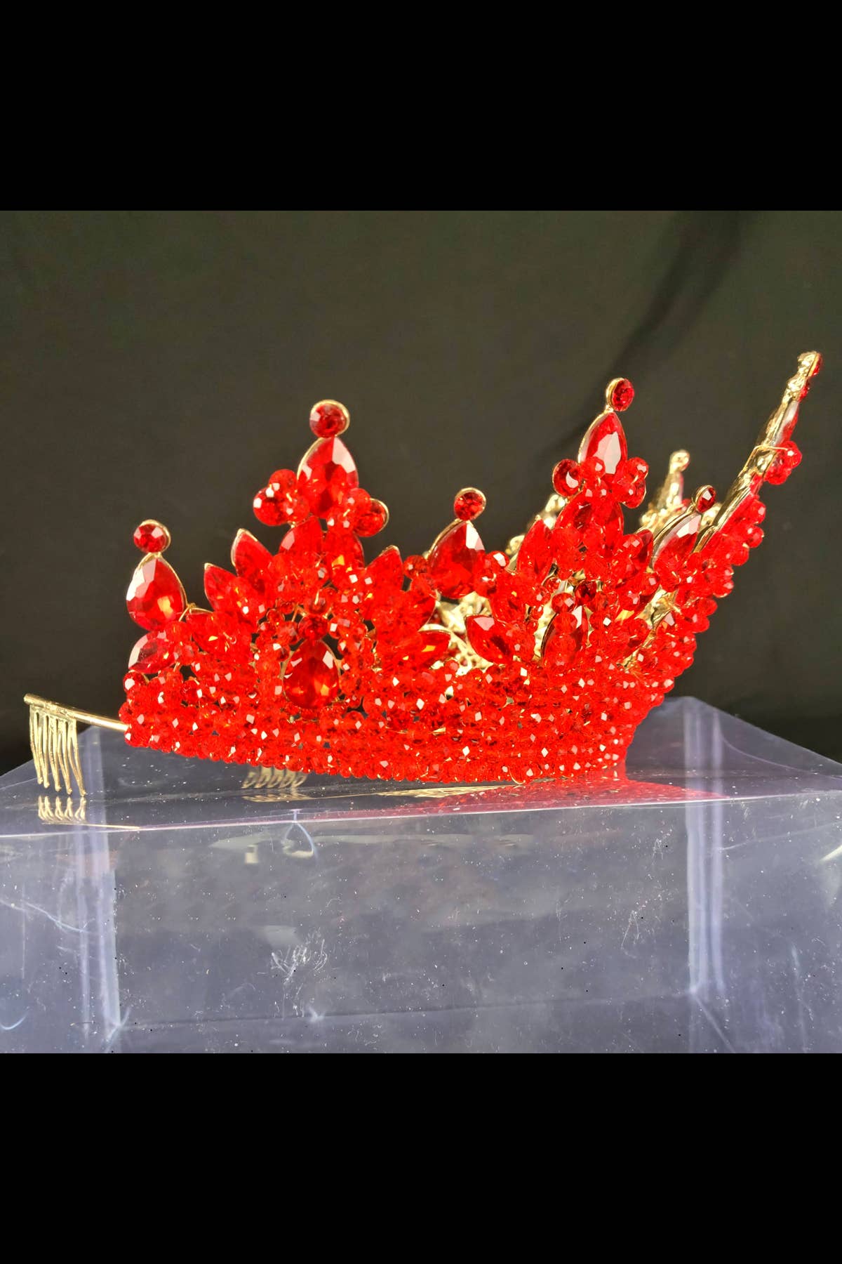 Chicas - Wholesale Tiara - Women's - Beautiful metal tiara with crystal balls and jewels HT97719