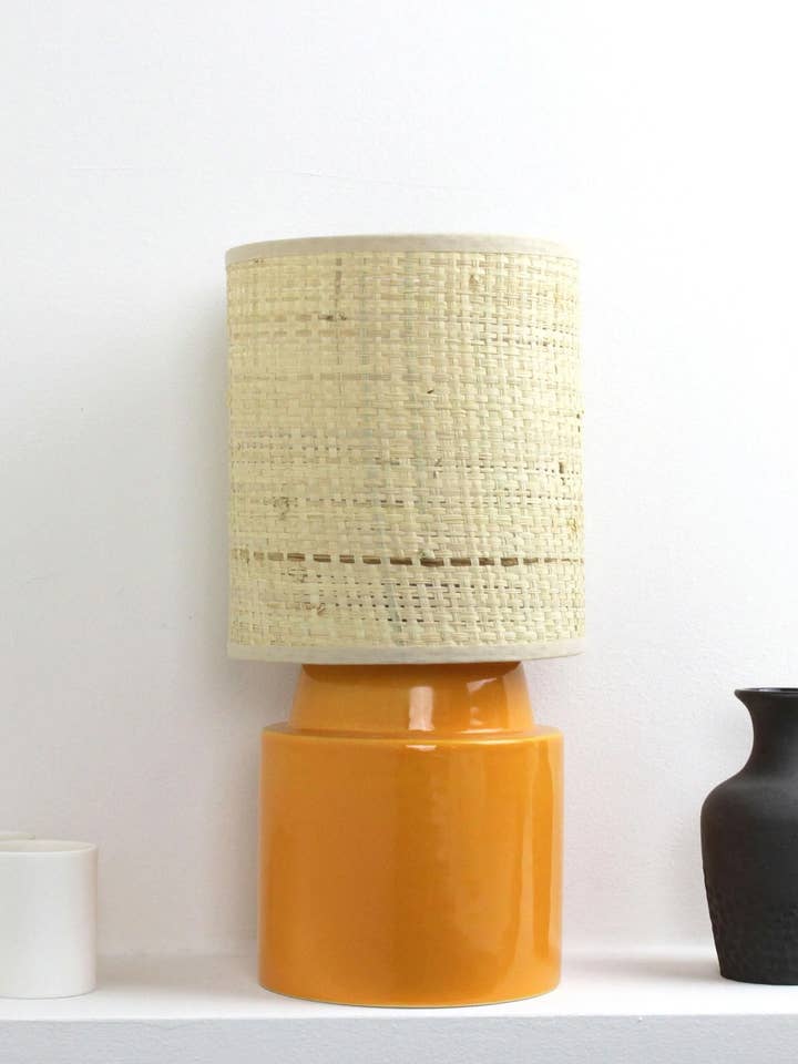 Chic Carneol yellow table lamp for wholesale by Enoceramics