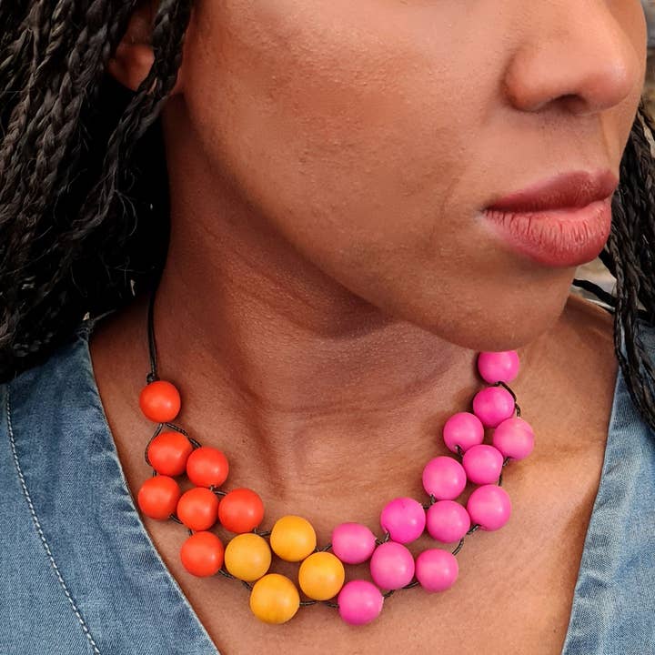 Pretty Pink Eco-Jewellery – Colar com missangas/pérolas por atacado – Colar Tagua Chicle