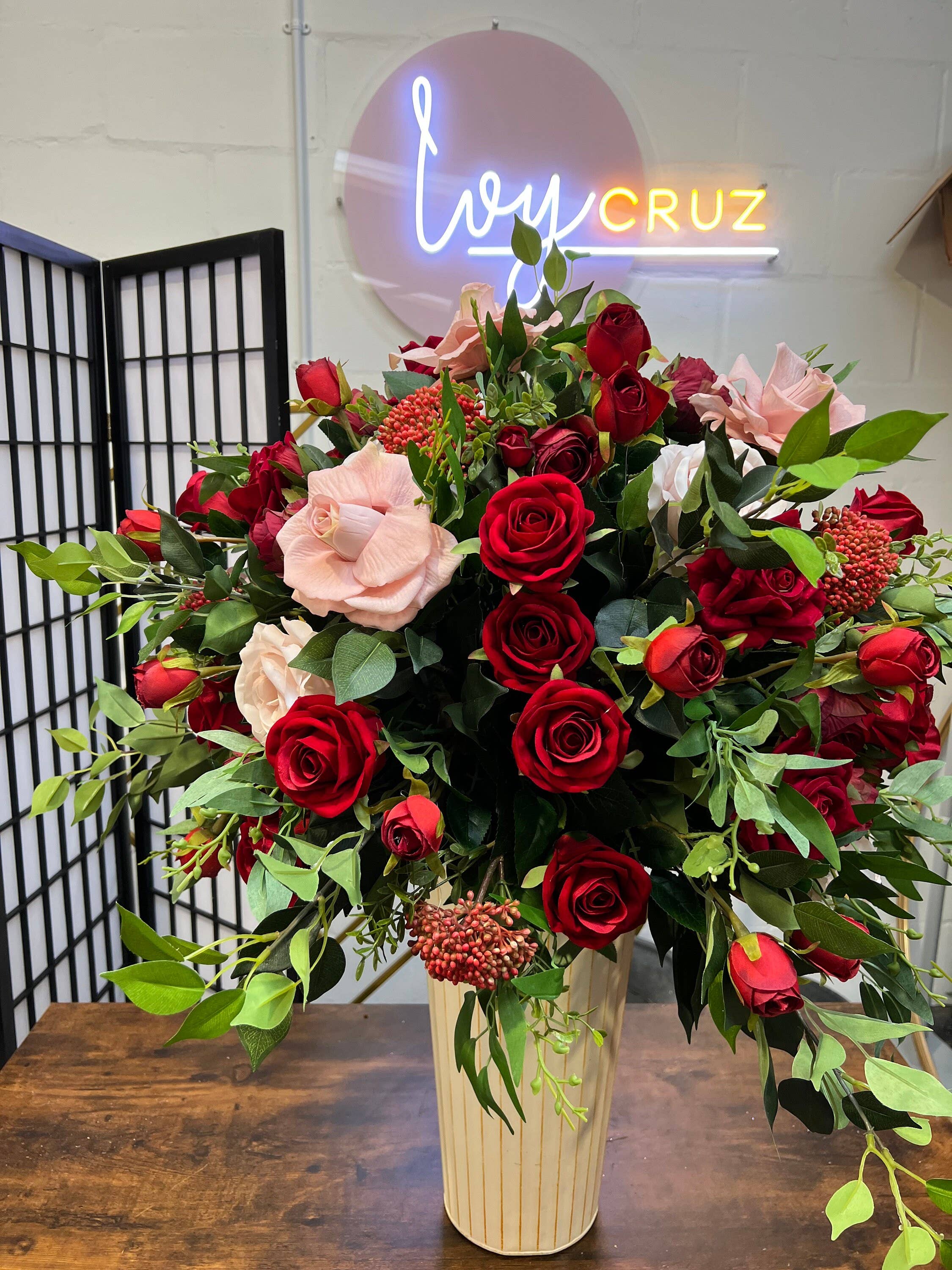 IVY CRUZ - Wholesale Artificial Flowers - Dusty Pink Centrepiece, Pink And Red Wedding Centrepiece6