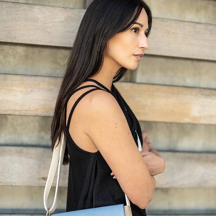 Liz Soto Handbags - Wholesale Crossbody Bag - Women's - Amy 3261 cross-body handbag11