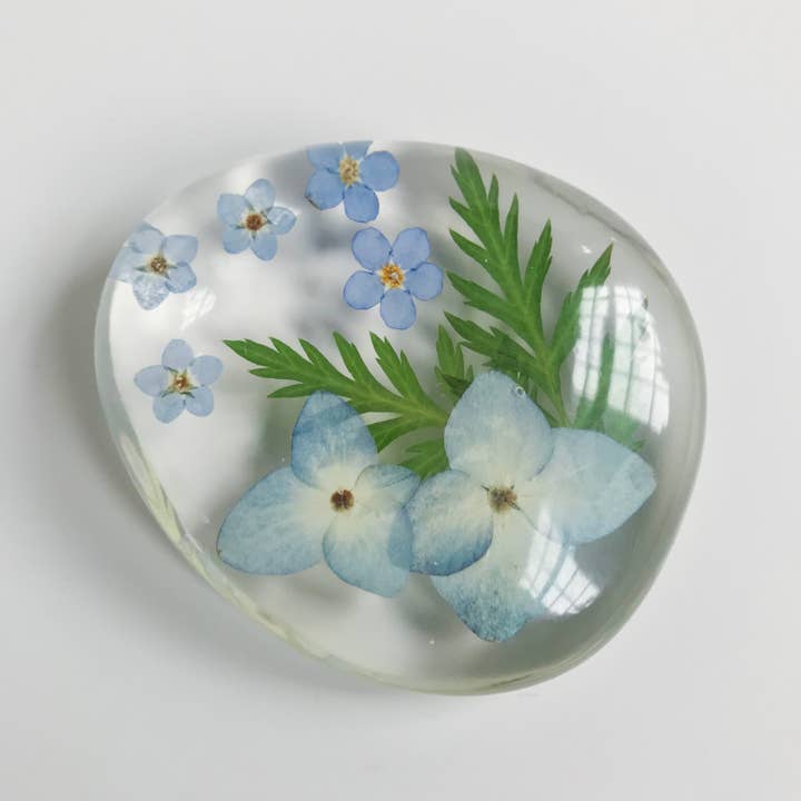 Belart Fair Trade - Wholesale Paper Weight - Botanical Birthday Flower Paperweight