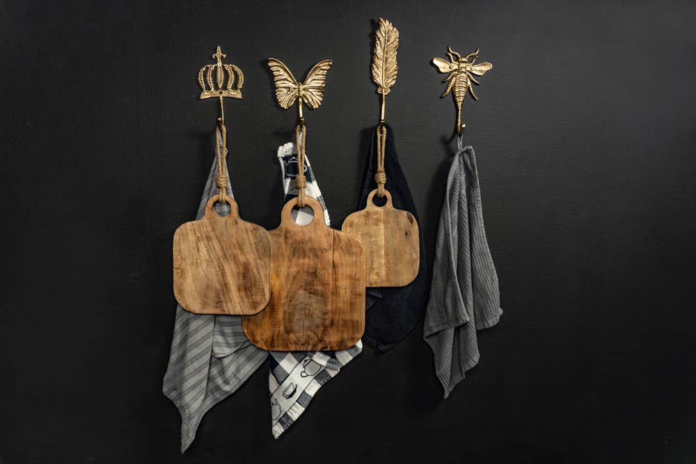 Mars & More - Brand of B Living - Wholesale Retailer Display - Accessories - Mango Square Cutting Board 25Cm2