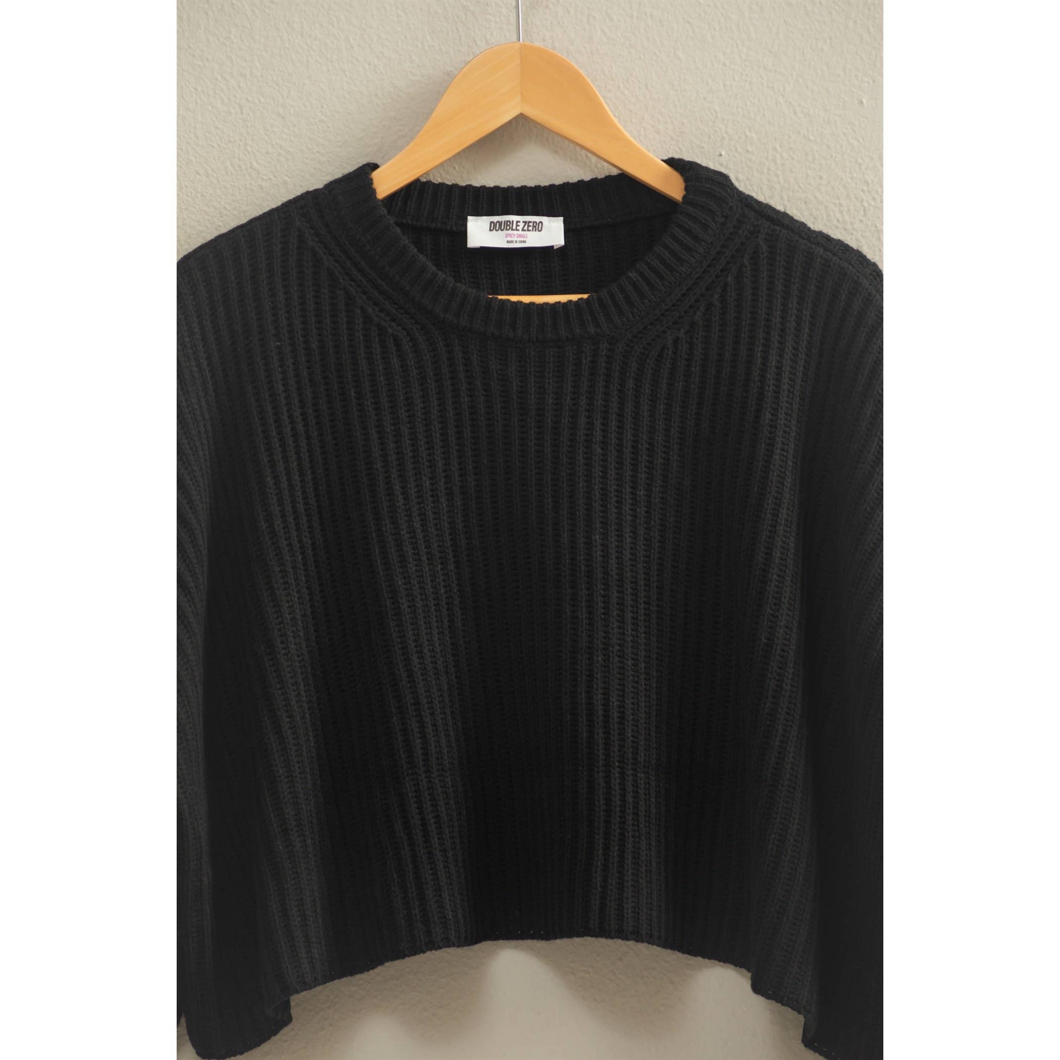 HYFVE – wholesale Shirt – Women’s – Cropped Knit Sweater With Crew Neck21