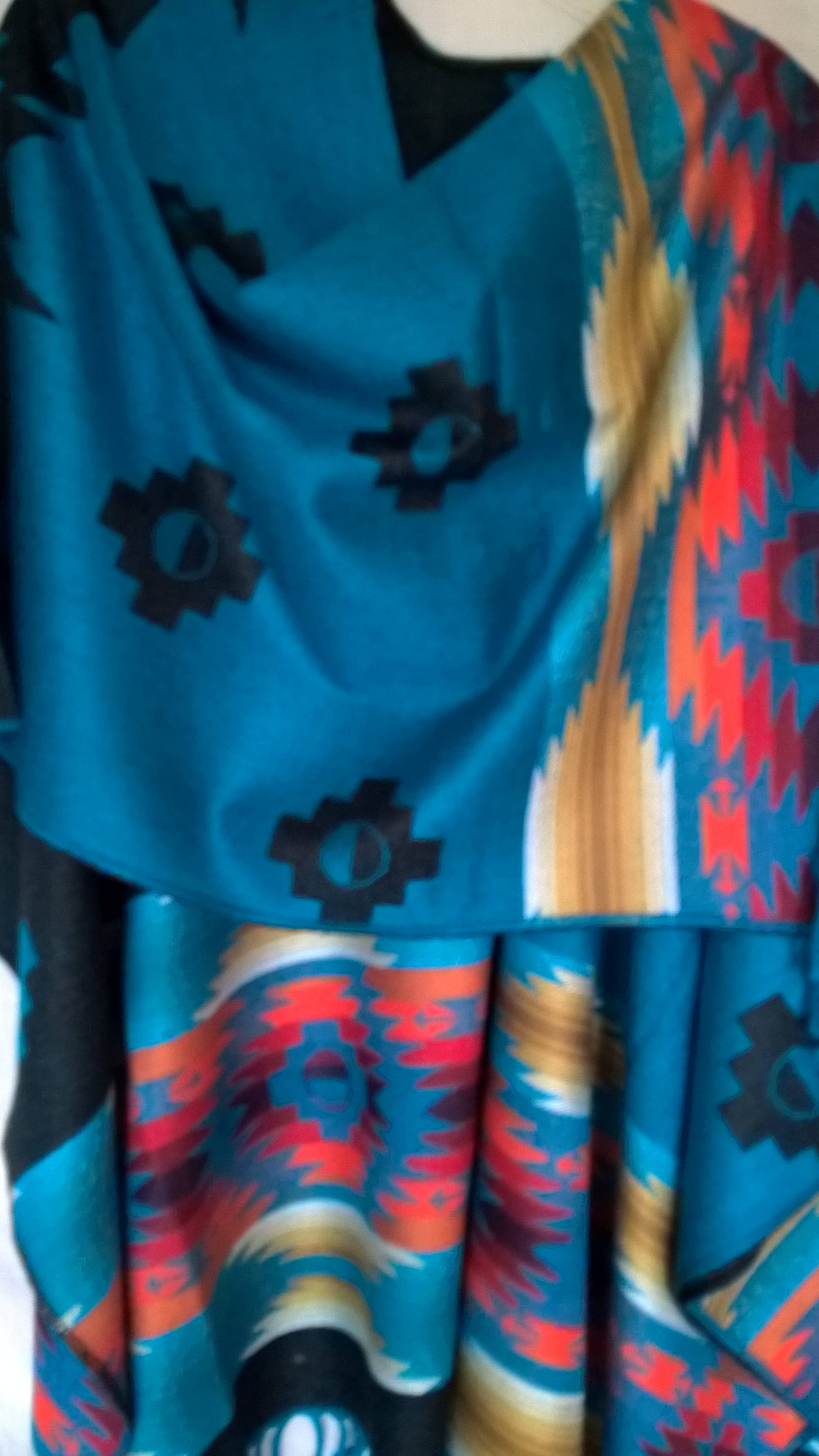 Treasure of ANDES - Venta al por mayor Poncho - Mujer - Poncho Andino Artesanal REVERSIBLE Unisex ENVÍO GRATIS30