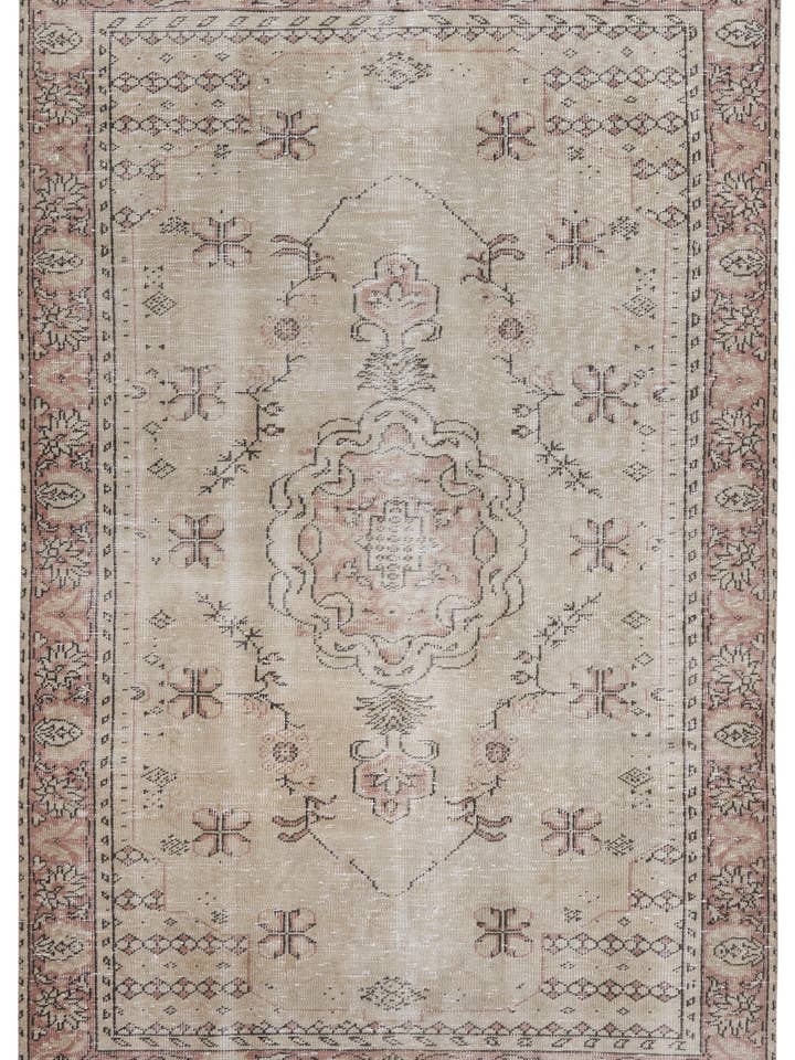 Gian - 5'4" x 8'6" für den Großhandel von Biev