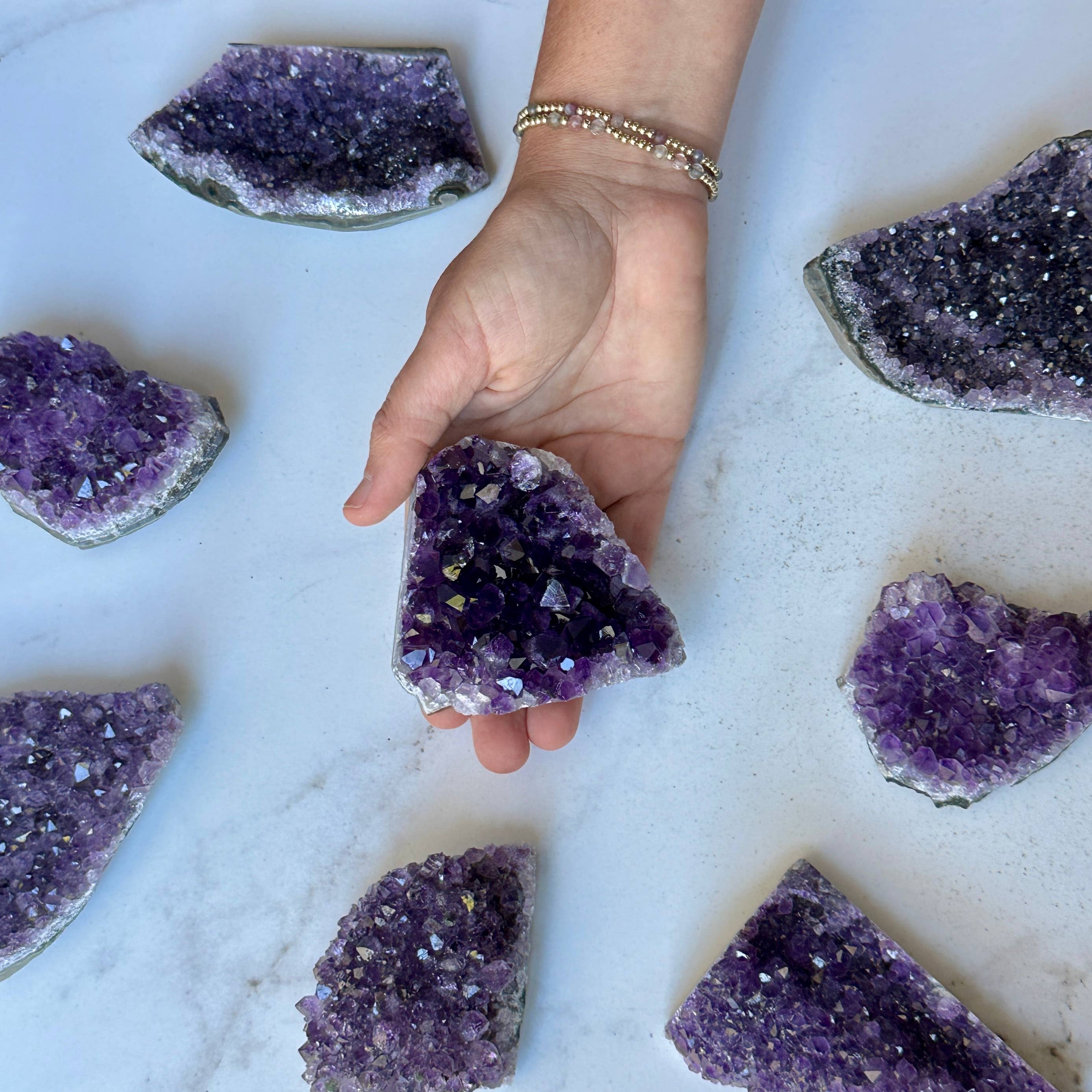 Deep Purple Project - Wholesale Ornament - Amethistclusters platte vorm, 5 lb diepe paarse clusters3