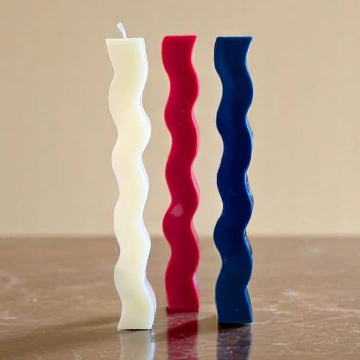 Agaboo Candle - Wholesale Novelty candle - Wavy Pillar Candle 9x1 1/8in0