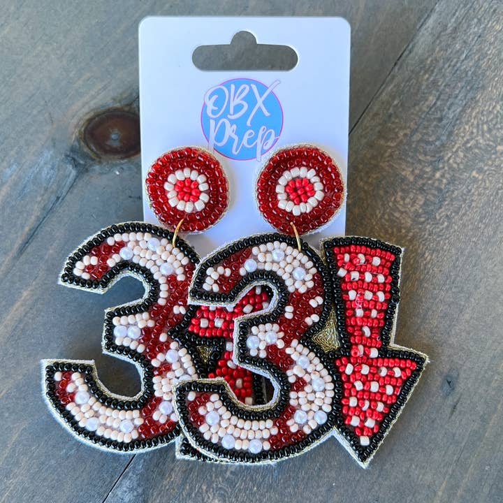 Boucles d'oreilles pendantes en forme de perles de baseball Three Up Three Down OBX Prep pour la vente par OBX Prep