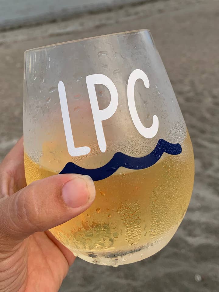 Custom Acrylic Wine Glasses | Personalized Stemless Wine Glass for wholesale by Everything Labeled- Decorative drinkware for every ocassion