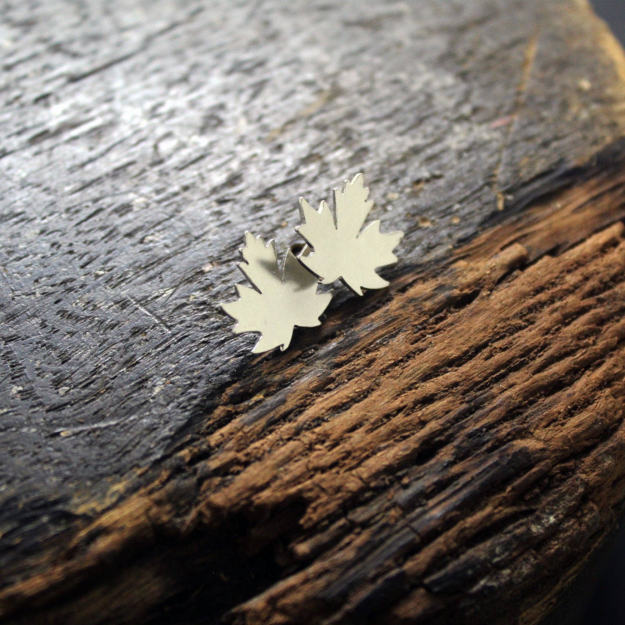 Plataica - Wholesale Stud/Post Earrings - Maple leaf earrings in 925 silver5
