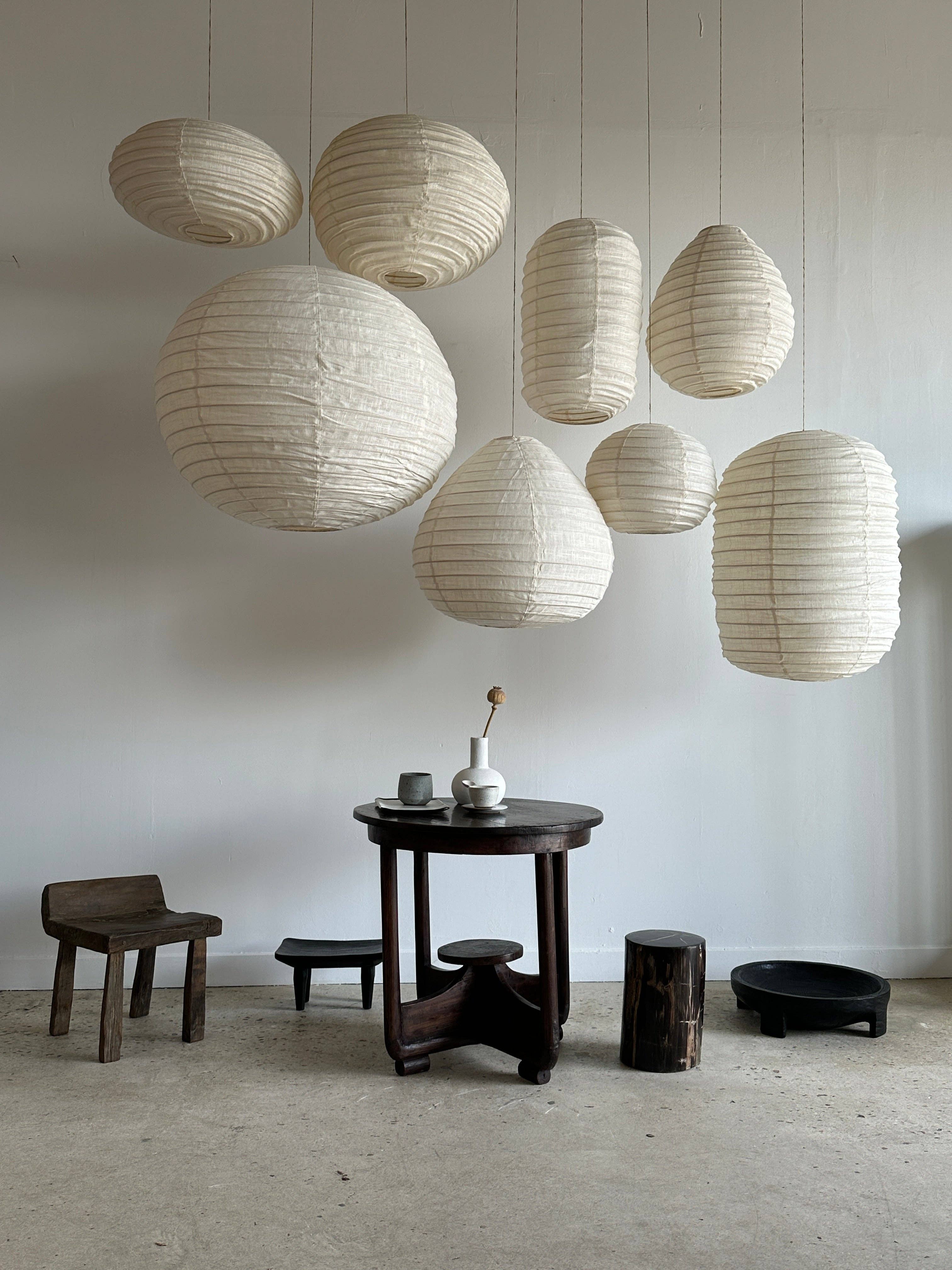 Office Objets - Wholesale Chandelier/Hanging Light - Average Japanese-style oval flattened pendant in rattan and natural linen H30 D4539