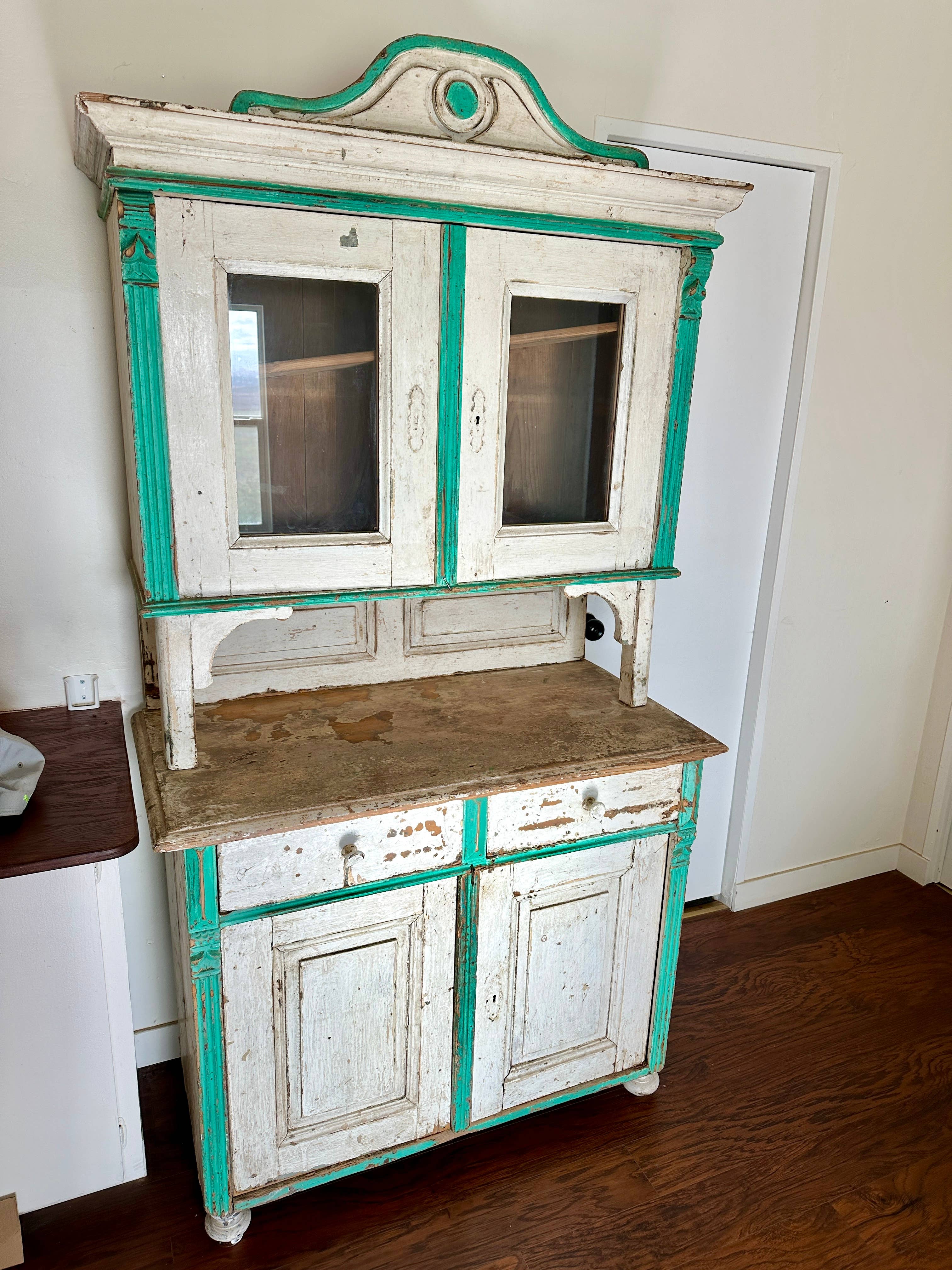 Home - Wholesale Retailer Display - Accessories - Store Cottagecore Furniture, Hungarian Hutch Retail Displays2