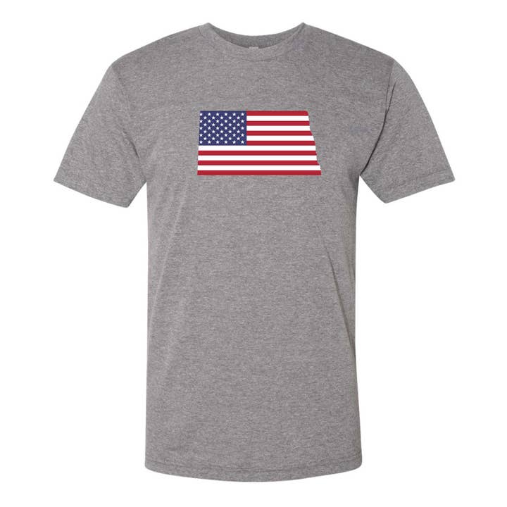 T-shirt avec drapeau américain du Dakota du Nord pour la vente par Wheatheadz
