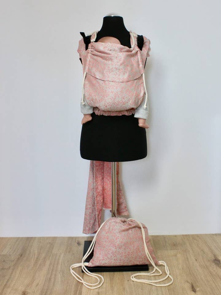 Boucle KAAMI AI - Fleur de Mayla pour la vente par ADViKiDS by ADViTEX GMBH