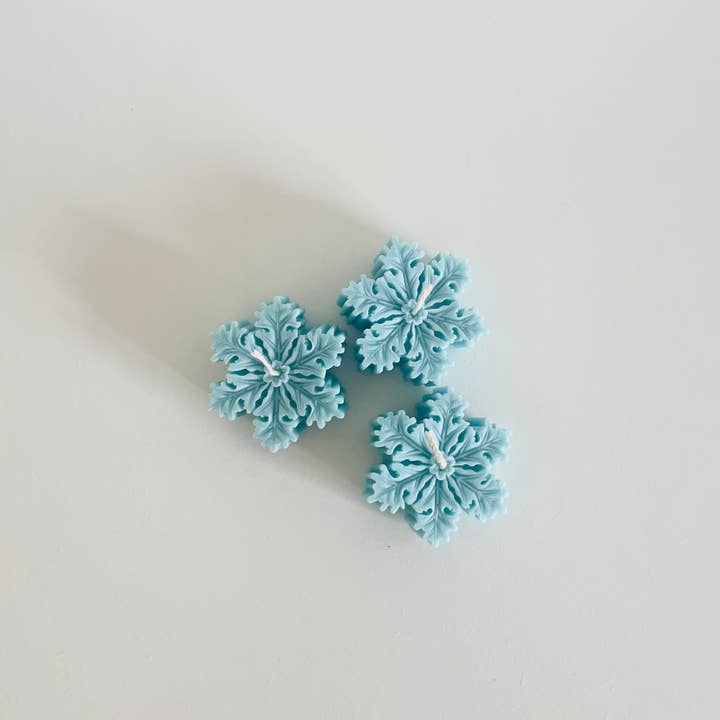 Sweet-Deco Creative - Wholesale Novelty Candle - Hand cast snowflake candle7