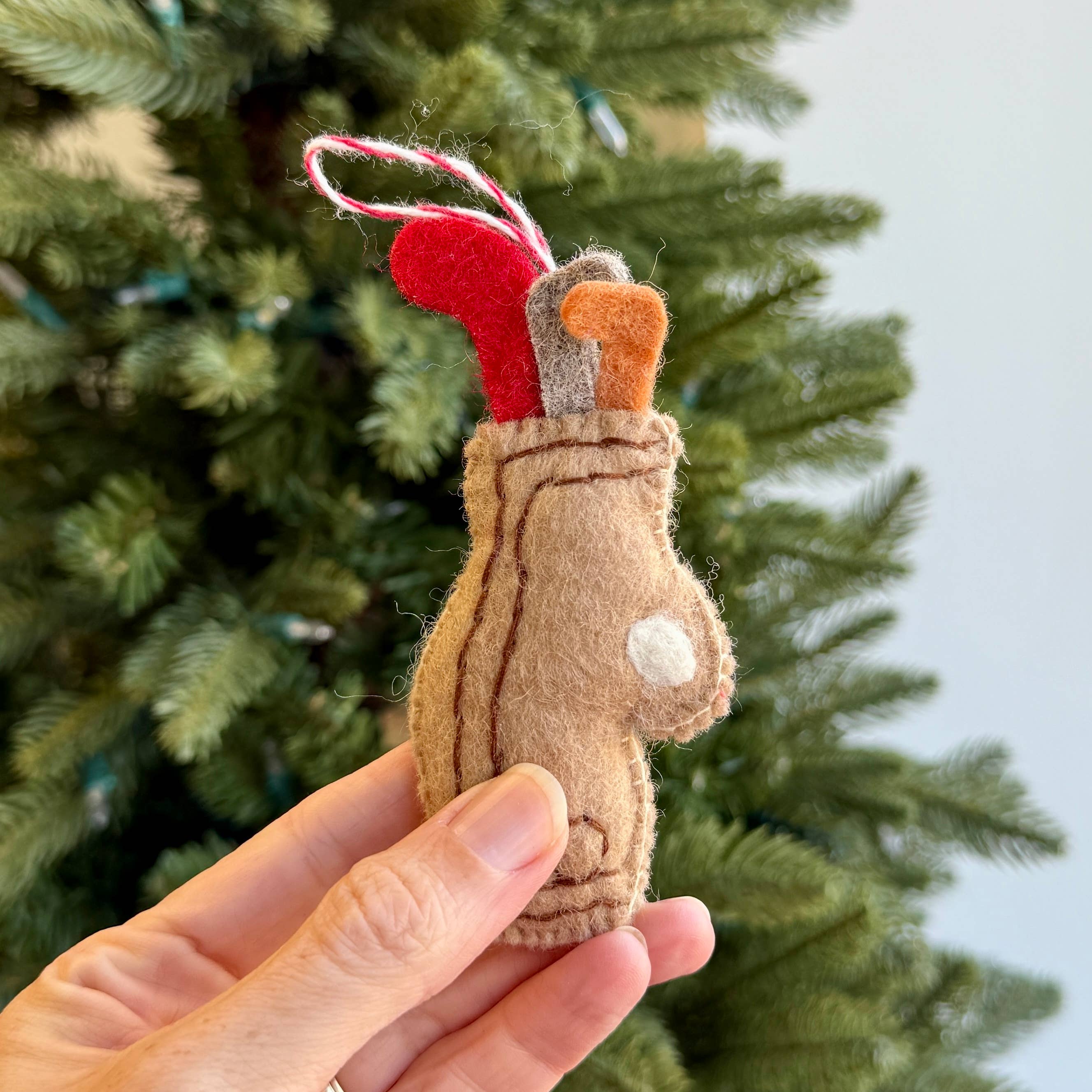 Ornaments 4 Orphans - Wholesale Ornament - Golftas van vilt, wol, kerstornament1