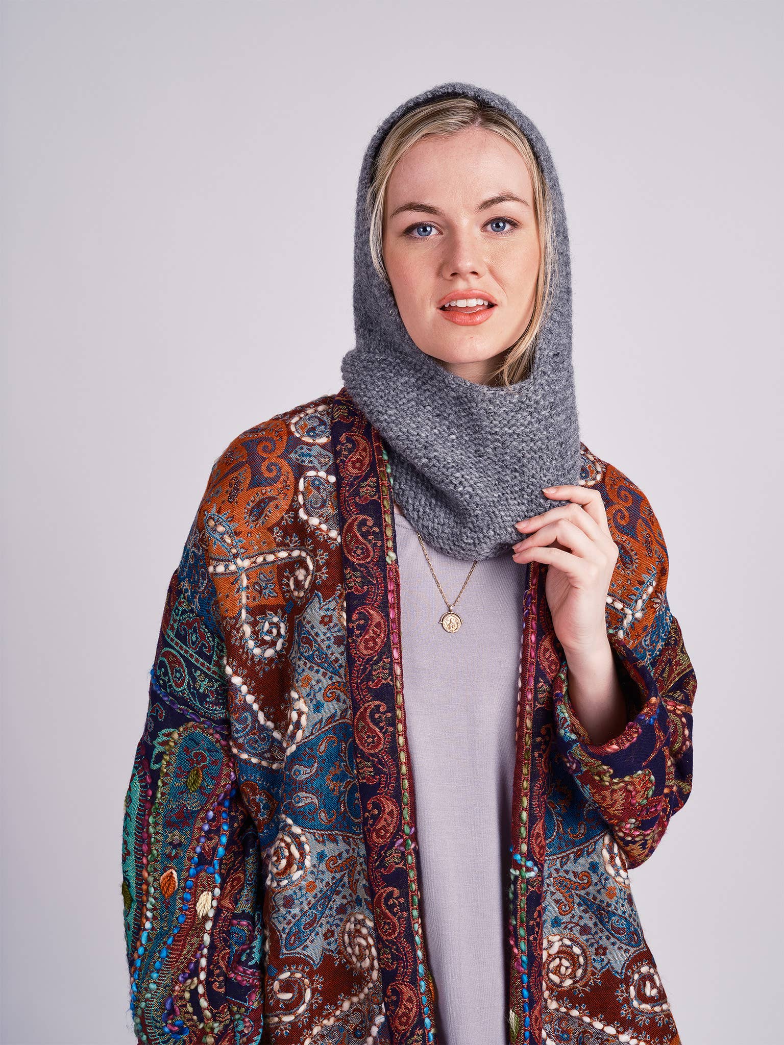 Windhorse Trading Inc – wholesale Jacket – Women's – Jaipur Embroidered Jacket. VP1202