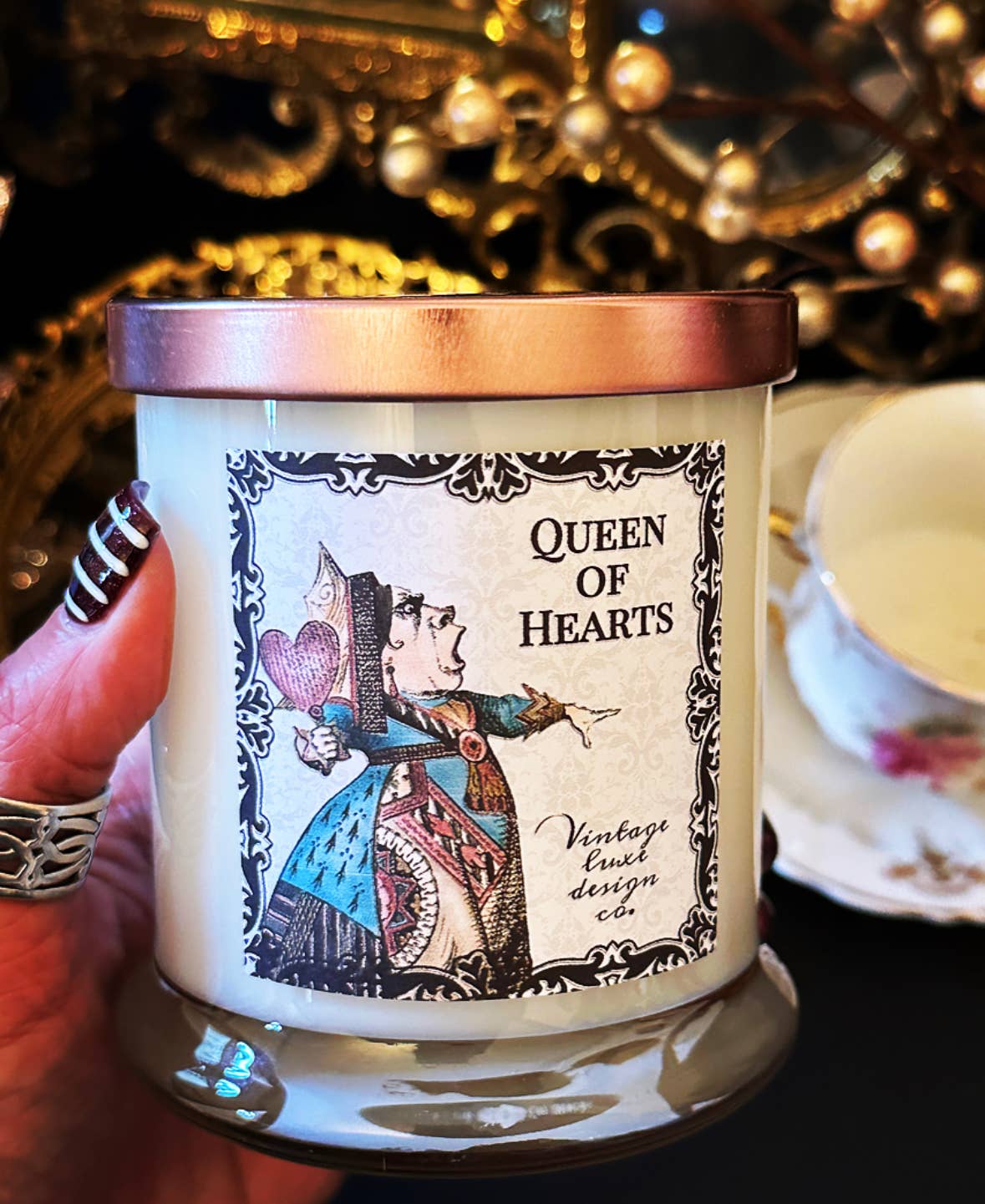 Vintage Luxe Design Co. - Wholesale Jar/Filled Candle - Queen of Hearts Alice Wonderland 10 Oz Soy Wax Candle3