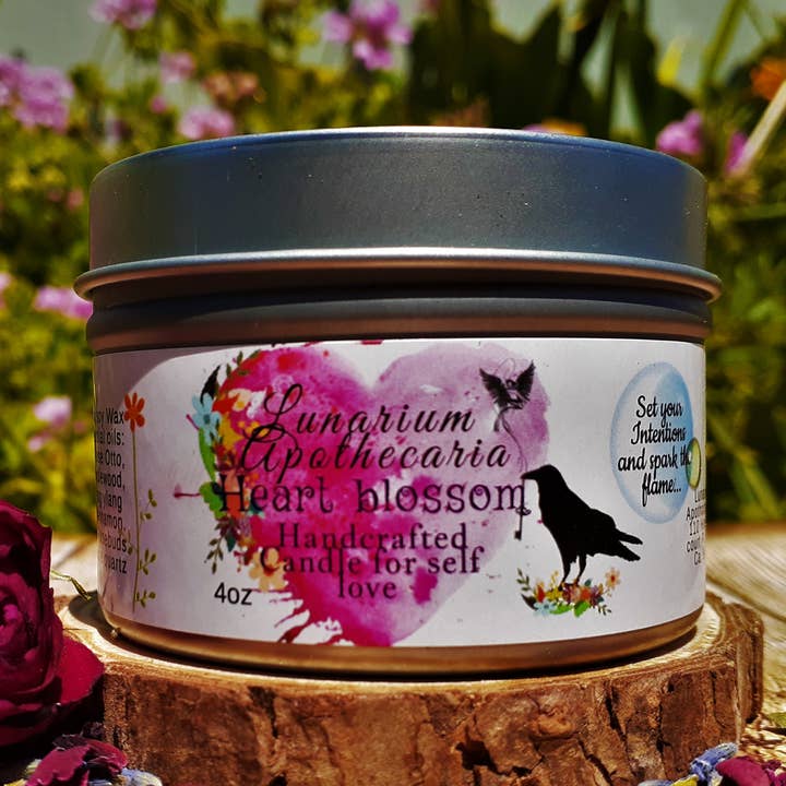 Heartblossom Self Love Candle for engroshandel hos Lunarium Apothecaria