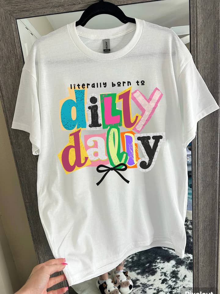 Maglietta o Girocollo Dilly Dally per la vendita all'ingrosso da parte di Gunpowder and Glam Boutique