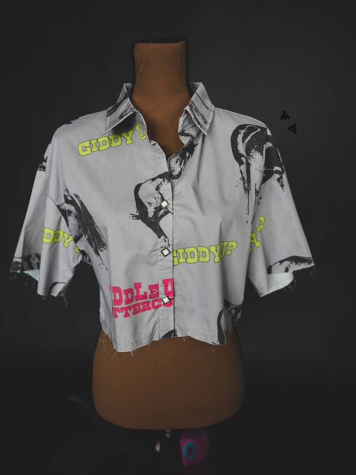 2 Fly Co - Wholesale Button Down Shirt - Women's - GIDDY UP CROP