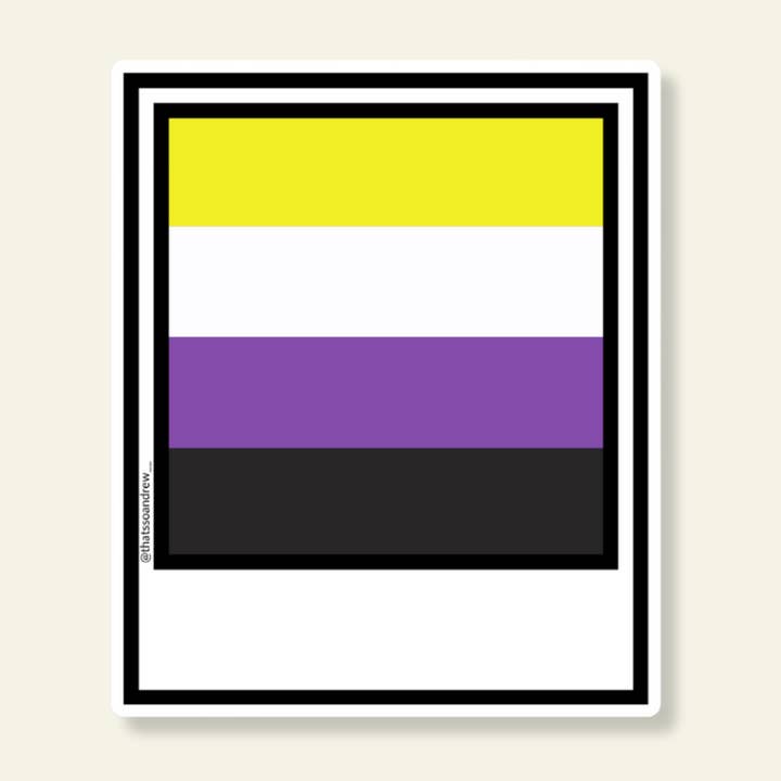 Autocollant en vinyle Non Binary Pride pour la vente par That’s So Andrew