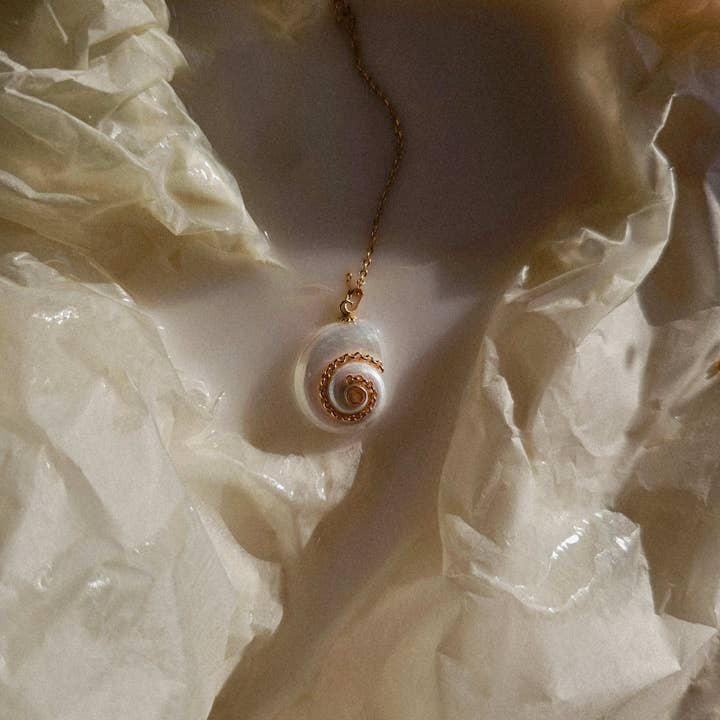 LA MAISON GISEL B. - Wholesale Pendant/Charm Necklace - Collier coquillage Céleste6