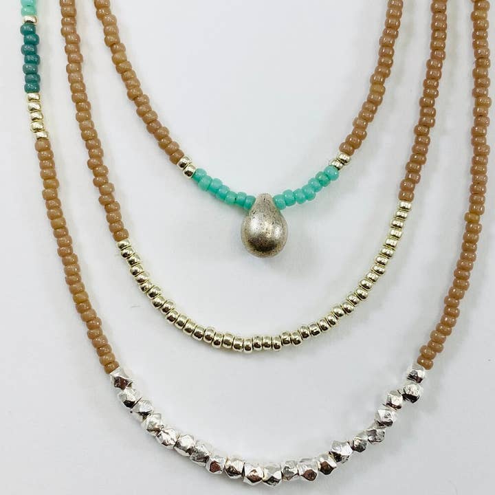 Browns Ensemble de collier à trois perles - Argent vieil larme pour la vente par Sarah Crawford Handcrafted