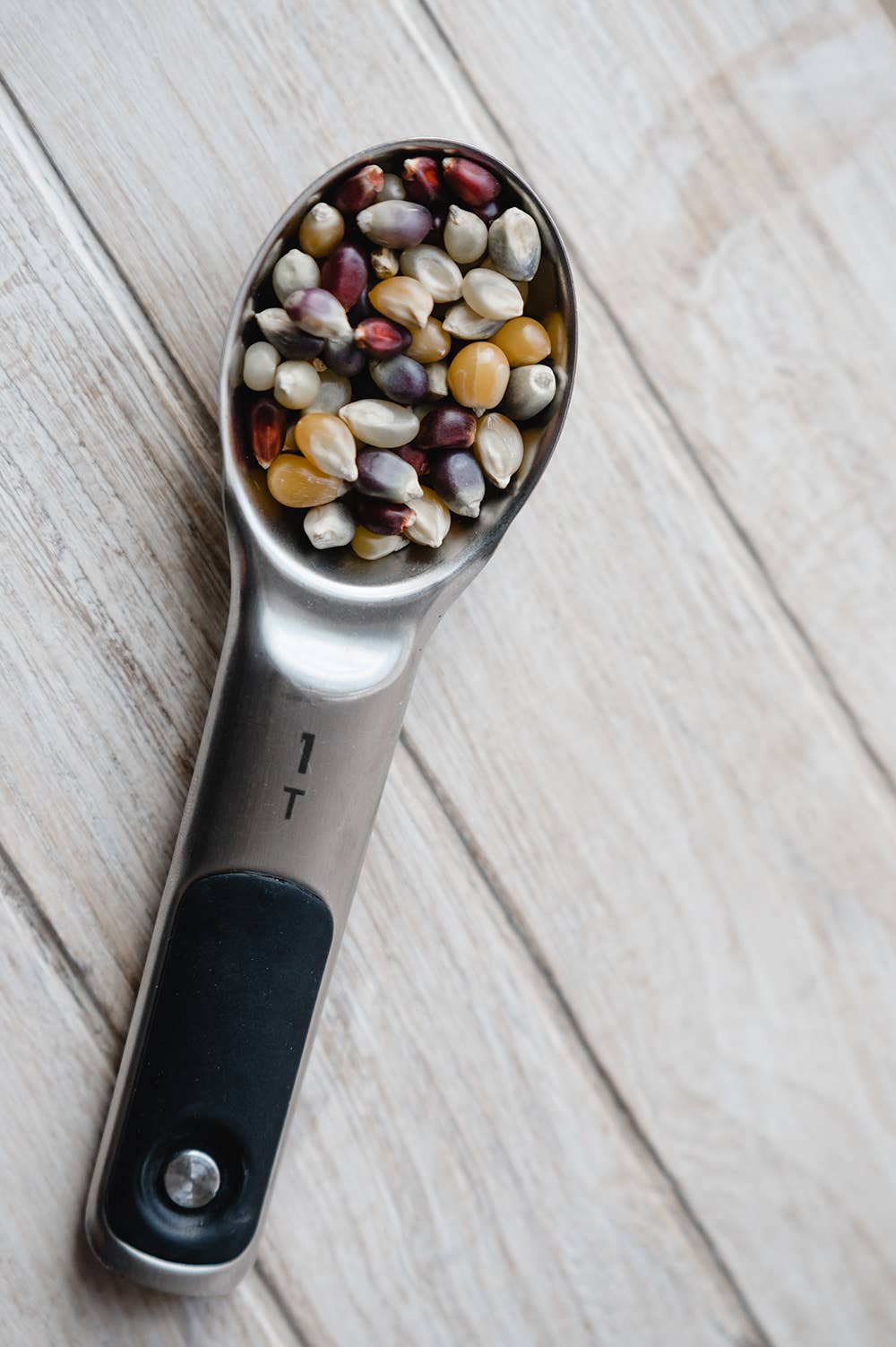 Amish Country Popcorn - Wholesale Popcorn - 25lb. Bag of Rainbow Popcorn3