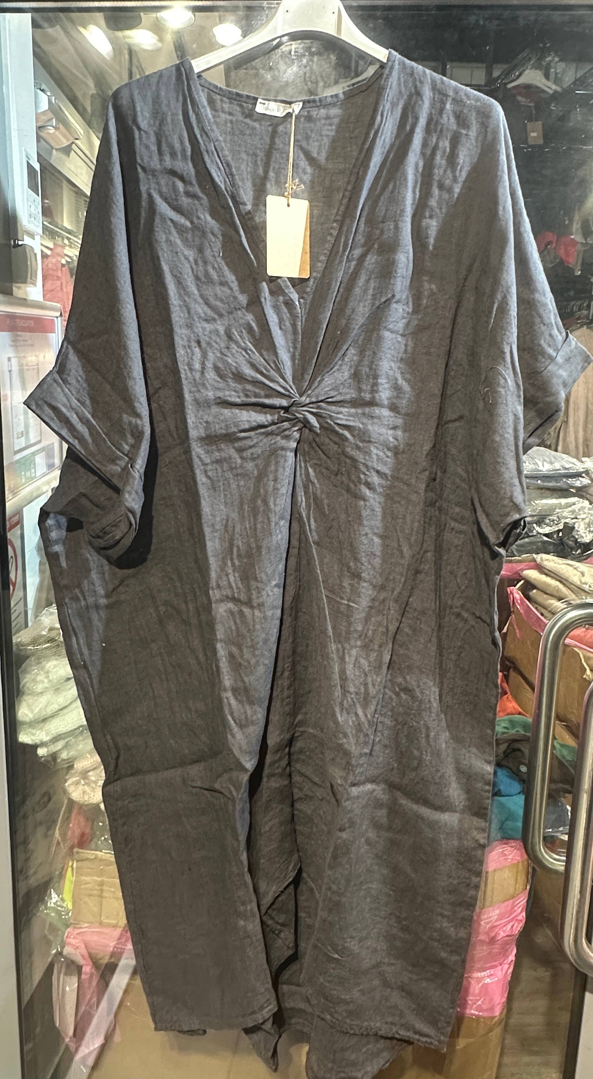 Lea & Luc - Grandes Tailles - Wholesale Dress - Women's - Plus size linen dress V neckline SKU 790915