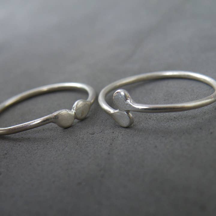 Set de dos Anillos Colección Hugs and Kisses, Handmade XO para venta al por mayor de SteamyLab