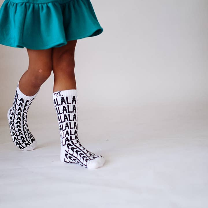 FALALA | chaussettes rétro à tube pour la vente par Minimalist Folk Co.