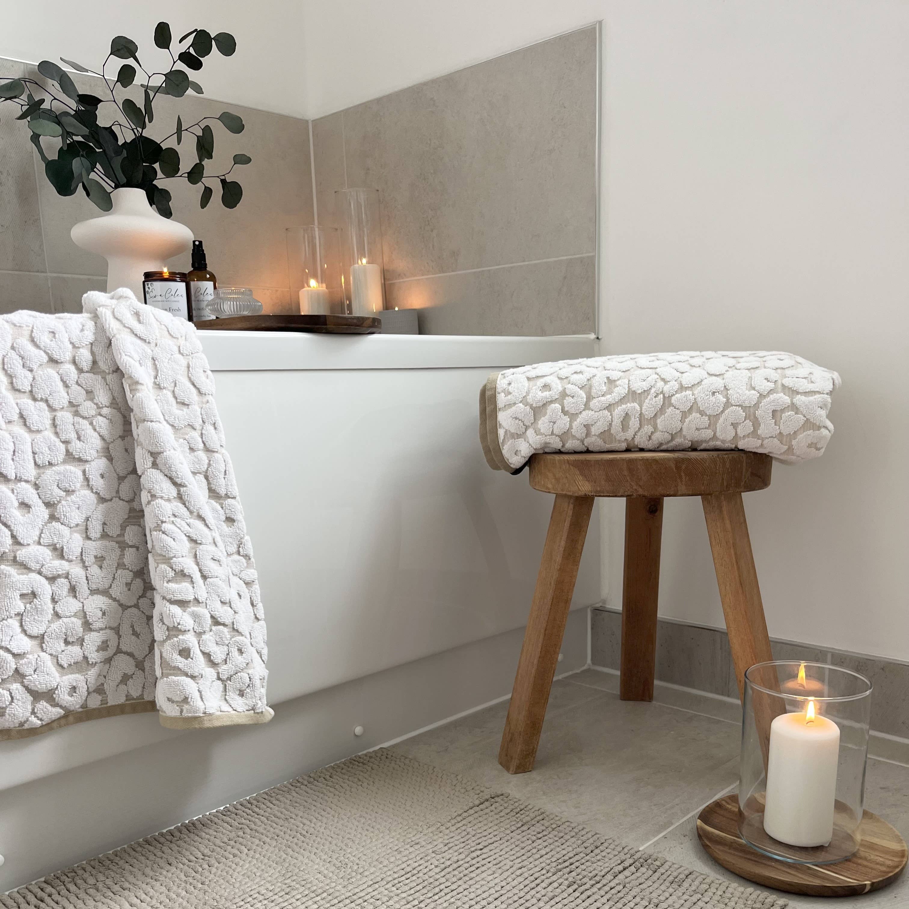 Allure Bath Fashions - Wholesale Bath towel - Luxury Jacquard Leopard Bath Towels - 100% Cotton2