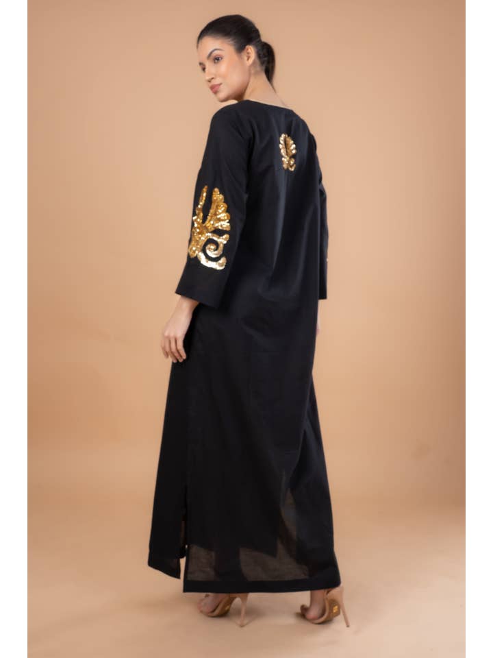 Anannasa Lifestyle - Wholesale Dress – Women's - VICKY SIMONE MAXI DRESS BLACK GOLD SEQUINS3