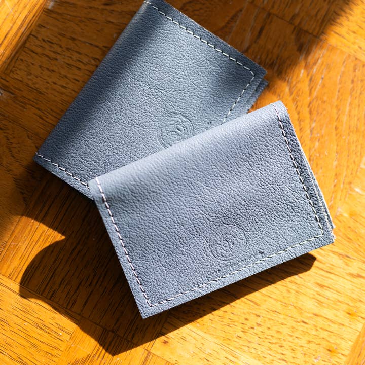 Minimalist Unisex Leather Wallet for wholesale by Mend on the Move