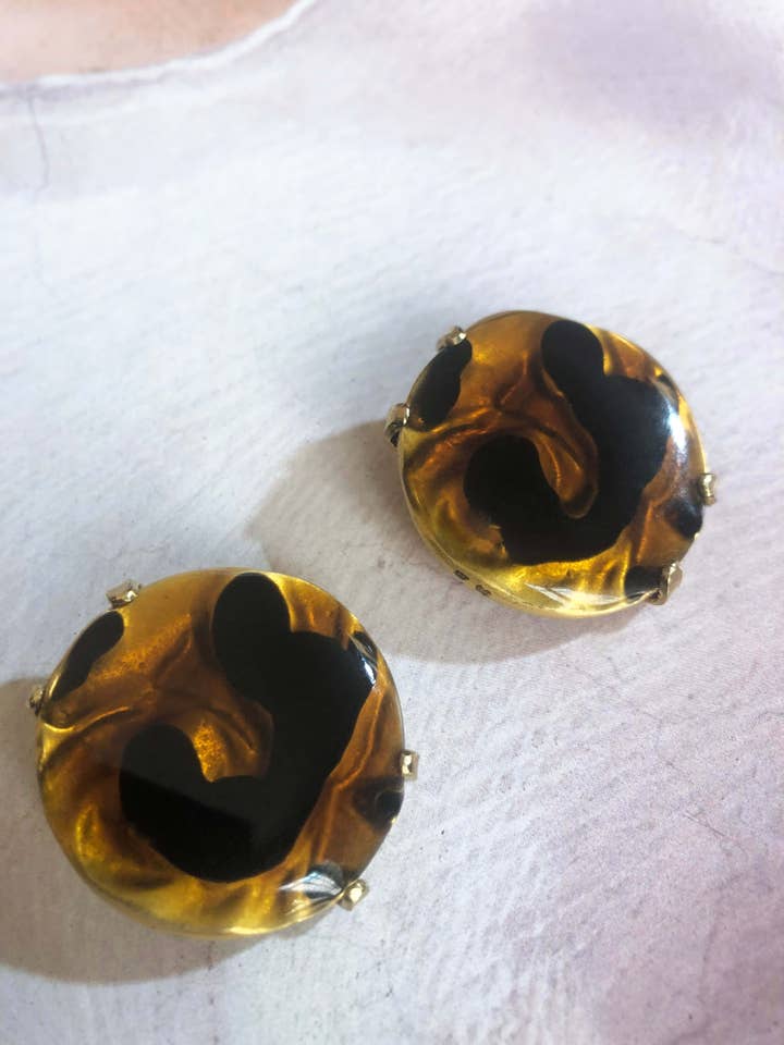 BROWN TURTLE CLIP ON EARRINGS for wholesale by Bon Bon